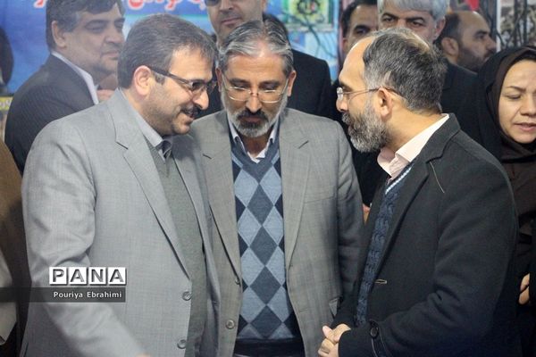 افتتاح نمایشگاه دستاوردهای چهل ساله انقلاب در بیرجند