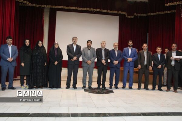 همایش تجلیل از طلایه‌داران فرهنگی در عرصه خیر و احسان در بوشهر-2