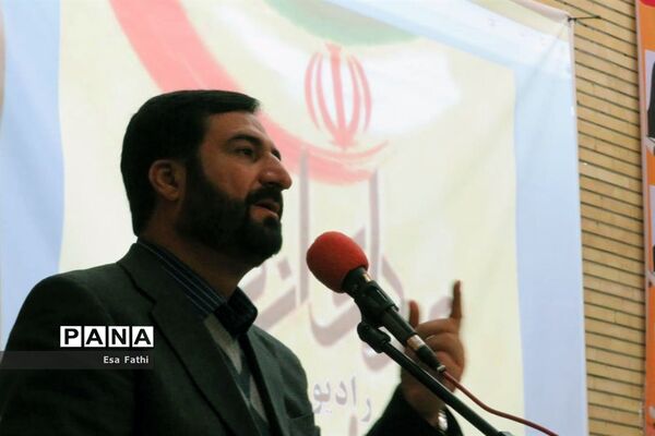 همایش تجلیل از نخبگان و برگزیدگان کنکور سراسری 97 در آذرشهر