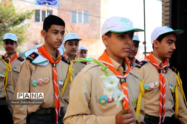 غبار روبی مزار شهدا شهرستان رباط کریم