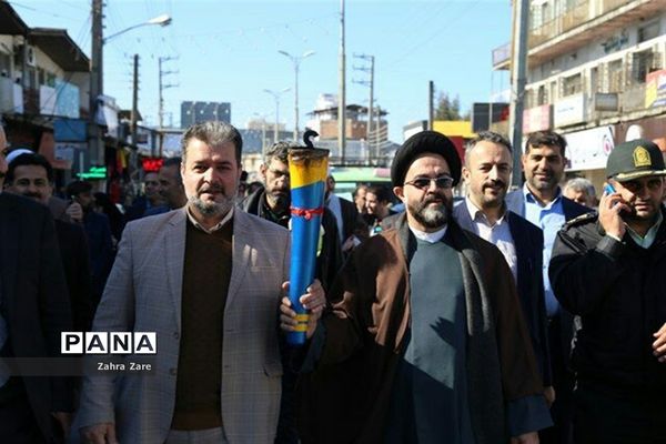 حمل مشعل چهل‌سالگی انقلاب در محمودآباد