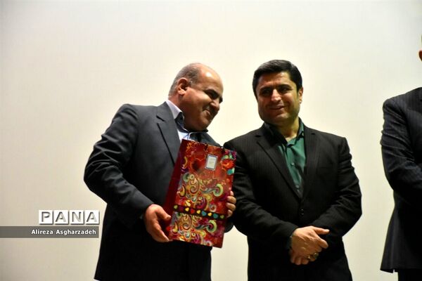 تجلیل از نخبگان علمی شهرستان بابلسر