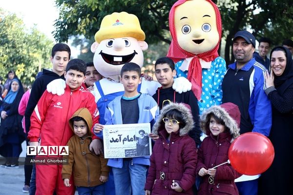 جشن انقلاب و همایش پیاده‌روی خانوادگی در ساری