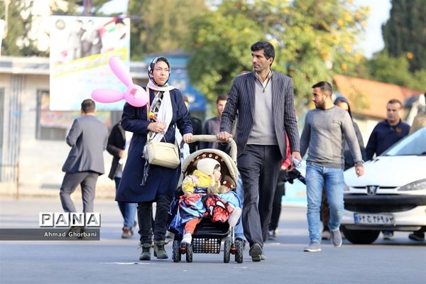 جشن انقلاب و همایش پیاده‌روی خانوادگی در ساری