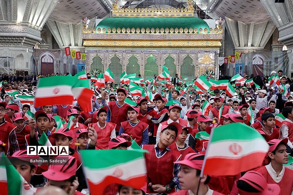 بزرگداشت چهلمین سالگرد ورود تاریخی امام خمینی (ره)