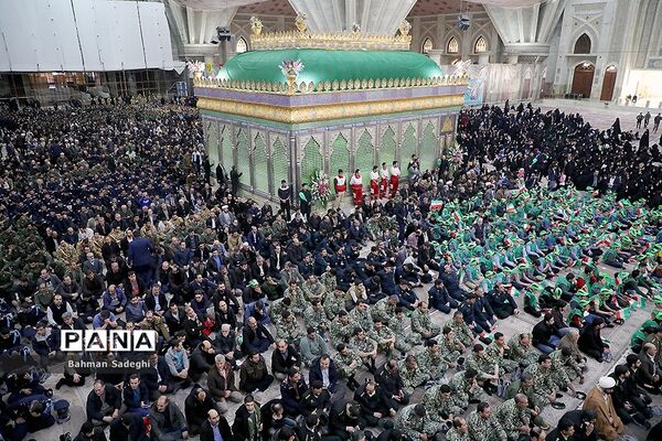 بزرگداشت چهلمین سالگرد ورود تاریخی امام خمینی (ره)