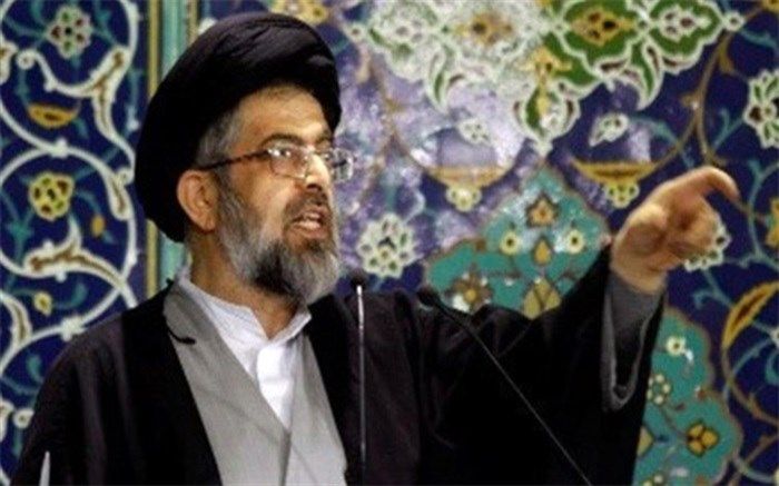 امام جمعه شهرری : امام راحل در برابر فرعون زمان ایستاد