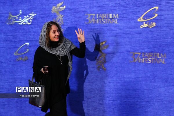 در حاشیه سومین  روز سی و هفتمین جشنواره فیلم فجر