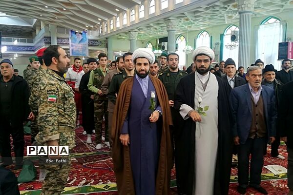 گلباران تمثال امام خمینی (ره) در آذرشهر