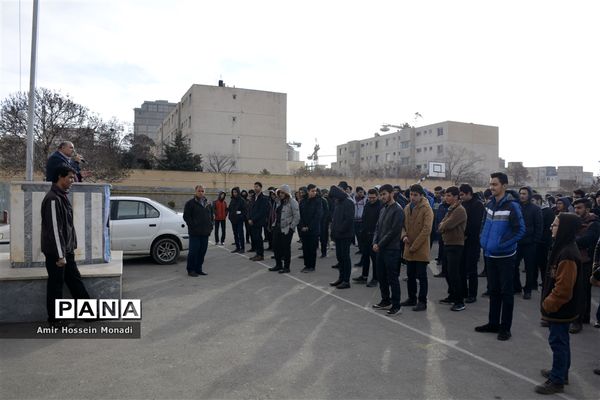 مراسم زنگ انقلاب در مدرسه شهید رضایی ناحیه یک تبریز