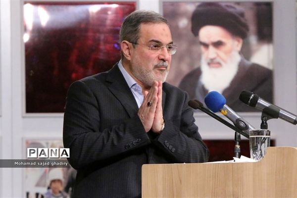 نواختن چهلمین زنگ انقلاب در مدارس شهر تهران با حضور سید محمد بطحایی