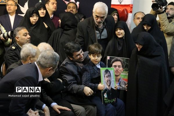 نواختن چهلمین زنگ انقلاب در مدارس شهر تهران با حضور سید محمد بطحایی