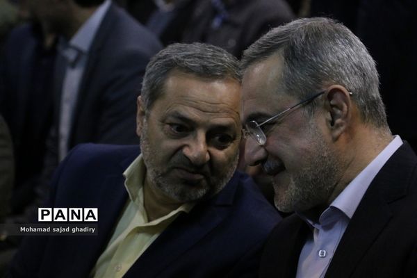 نواختن چهلمین زنگ انقلاب در مدارس شهر تهران با حضور سید محمد بطحایی