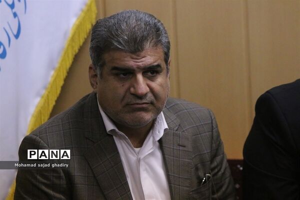 نواختن چهلمین زنگ انقلاب در مدارس شهر تهران با حضور سید محمد بطحایی