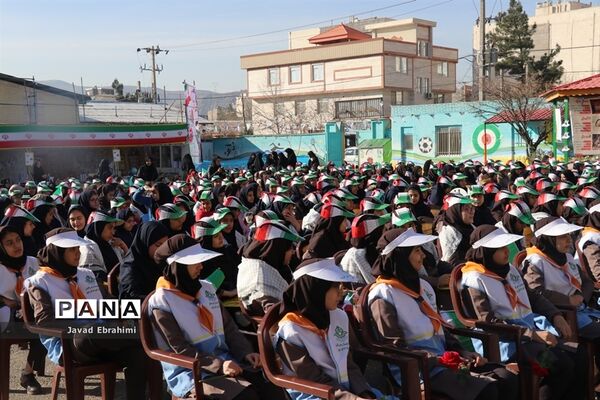 آیین استانی نواختن زنگ گلبانگ انقلاب اسلامی