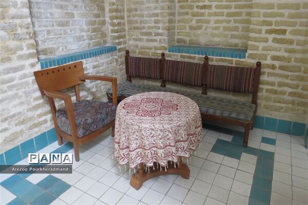 بازدید دانش‌آموزان دبیرستان فرزانگان دوره اول از مجموعه خان یزد