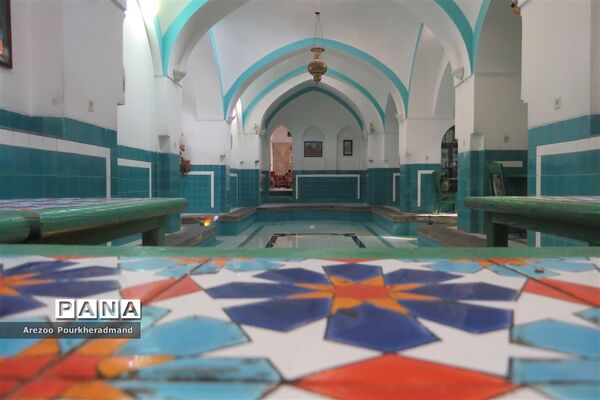 بازدید دانش‌آموزان دبیرستان فرزانگان دوره اول از مجموعه خان یزد