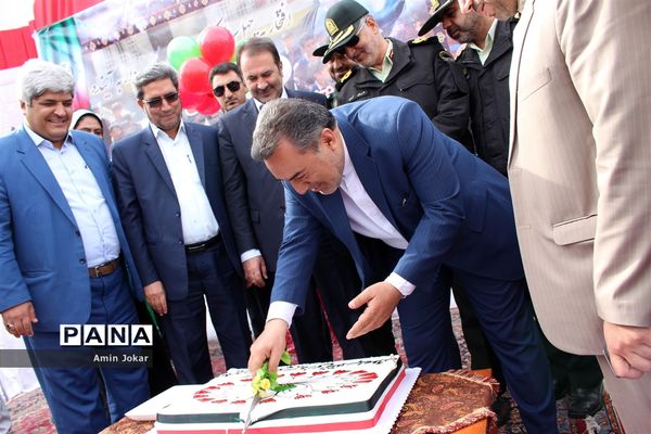 آیین نواختن زنگ انقلاب در مدارس استان فارس