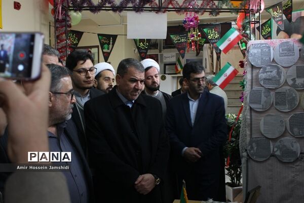 هفتمین نمایشگاه مدرسه انقلاب در تبریز