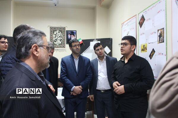 هفتمین نمایشگاه مدرسه انقلاب در تبریز