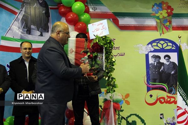 آیین نواختن زنگ انقلاب در مدرسه شهید ساکو مجنونیانس ارومیه