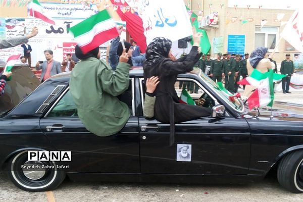 نواختن زنگ انقلاب در مدارس استان بوشهر-1