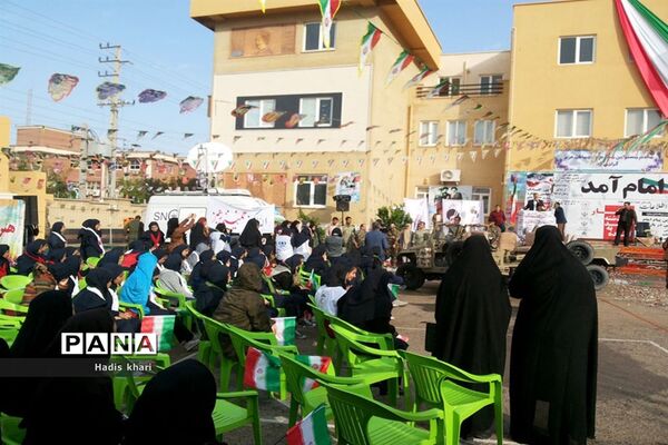 نواختن زنگ انقلاب در مدارس استان بوشهر-1