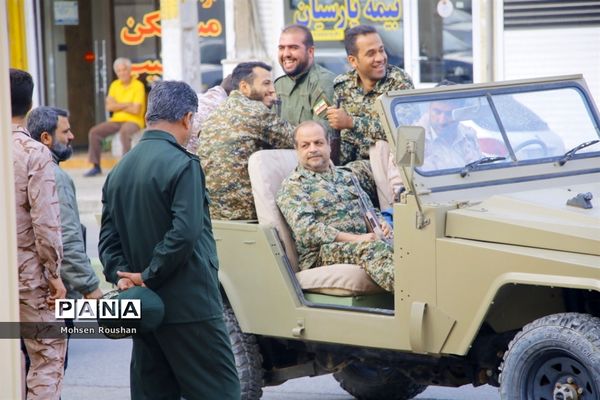 نواختن زنگ انقلاب در مدارس استان بوشهر- 2