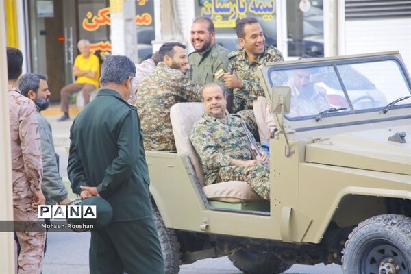 نواختن زنگ انقلاب در مدارس استان بوشهر- 2