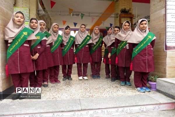 مراسم زنگ انقلاب در دبیرستان شهید سهام خیام بوشهر