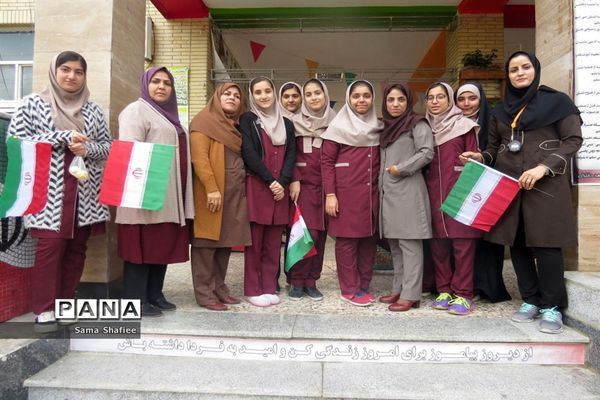 مراسم زنگ انقلاب در دبیرستان شهید سهام خیام بوشهر