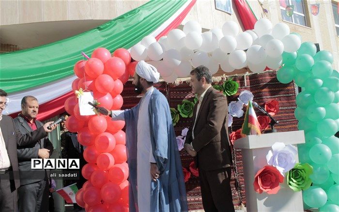 نواختن  زنگ انقلاب در تمام مدارس  کلات