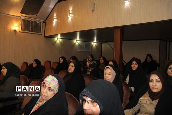 برگزاری همایش راسخون در کانون سمیه شهرری