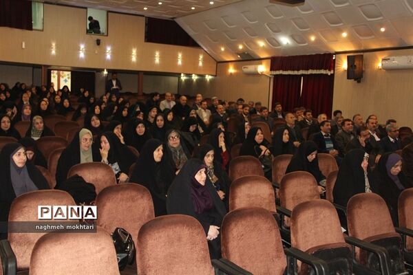 برگزاری همایش راسخون در کانون سمیه شهرری