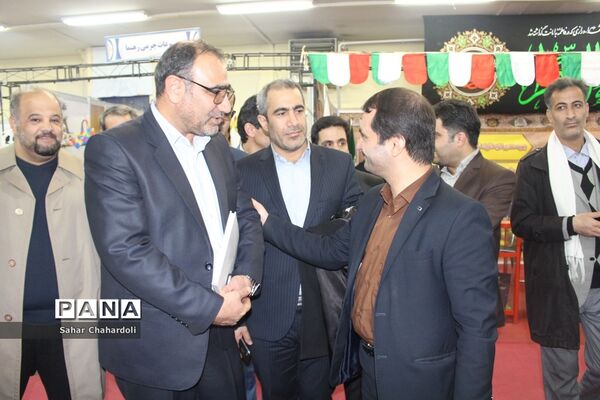 افتتاح نمایشگاه دستاوردهای انقلاب اسلامی در همدان
