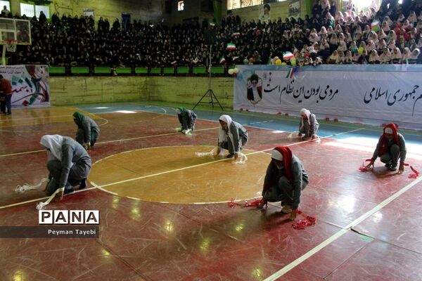 زنگ انقلاب در سالن انقلاب شهرستان سمنان