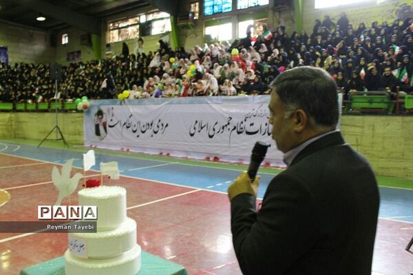 زنگ انقلاب در سالن انقلاب شهرستان سمنان