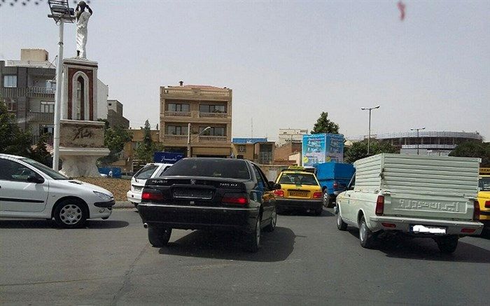 توقیف 42 دستگاه خودرو و موتورسیکلت بدون پلاک در مهاباد