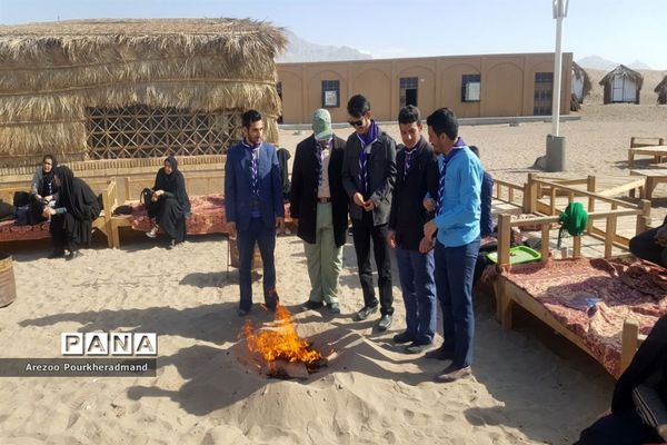 کارگاه آموزشی مربیان پیشتاز ناحیه یک یزد در کمپ کویرنوردی