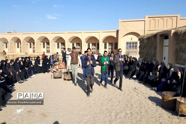 کارگاه آموزشی مربیان پیشتاز ناحیه یک یزد در کمپ کویرنوردی