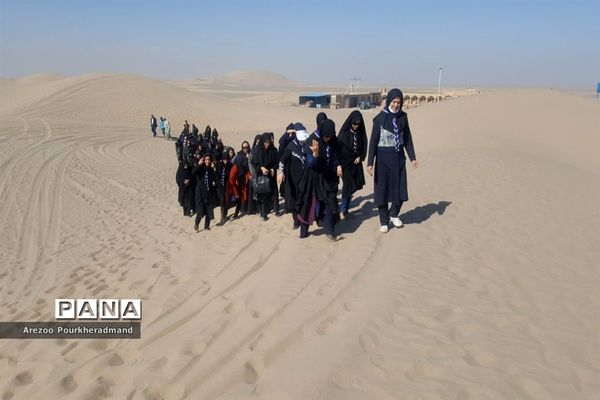 کارگاه آموزشی مربیان پیشتاز ناحیه یک یزد در کمپ کویرنوردی