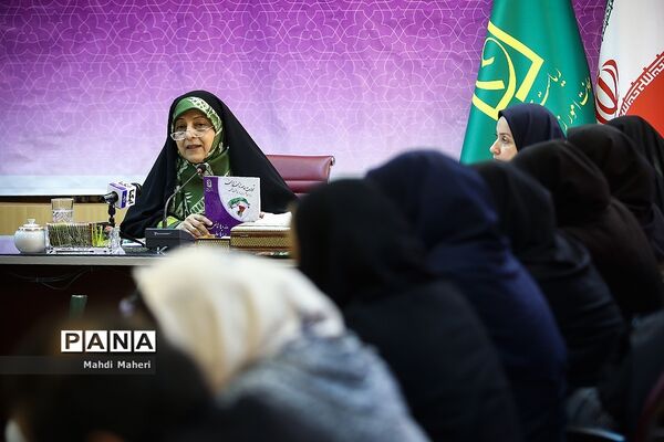 نشست خبری ابتکار در آستانه چهلمین سالگرد پیروزی انقلاب اسلامی