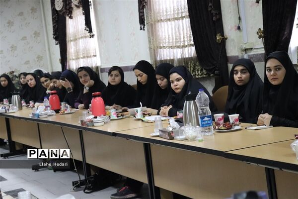 جلسه هم‌اندیشی روسای شورای دانش‌آموزی