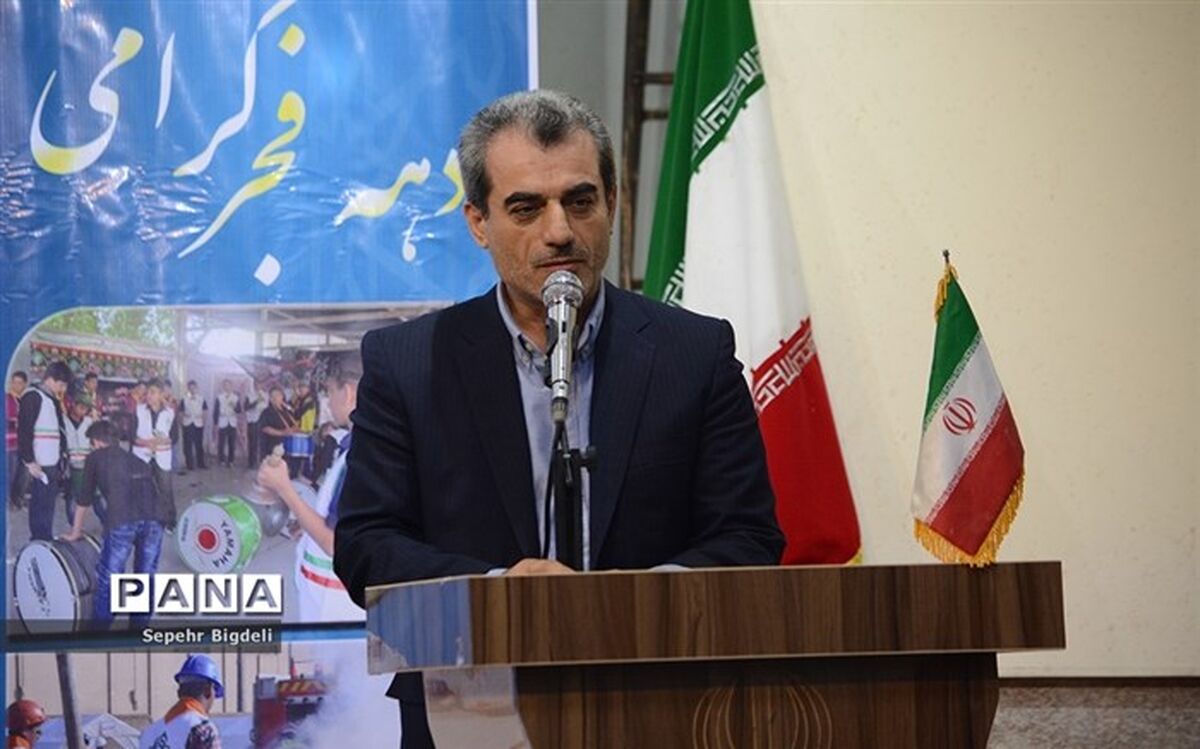پیام انقلاب اسلامی به دنیا استقلال است