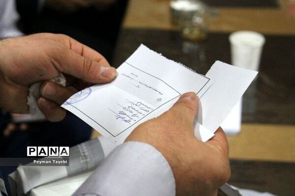 بازدید و ارزیابی مسئولان سازمان دانش‌آموزی مرکز از فعالیت‌های شهرستان سمنان