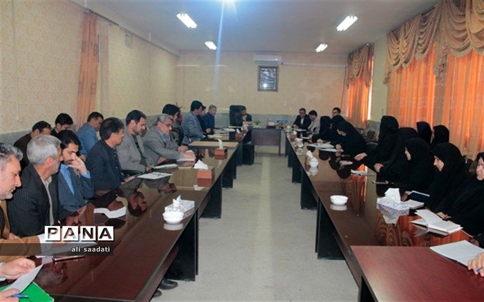 مساله محوری اساس رشد و بقاء یک نظام و ساختار است