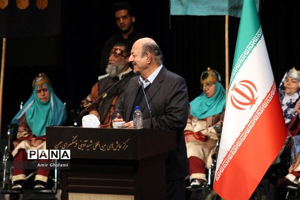 نمایش فاخر رستم و سهراب