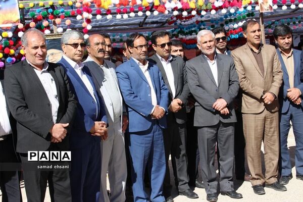 نمایشگاه دست آوردهای دانش آموزان دبیرستان دخترانه حجاب شهر یاسوج