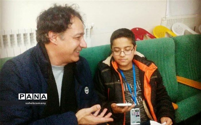 رونمایی از کتاب شعر سپید در سالن همایش های شهید شهابیان کاشمر