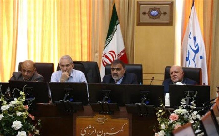 وزیر نفت: دولت تصمیمی برای سهمیه‌بندی یا افزایش قیمت بنزین نگرفته است